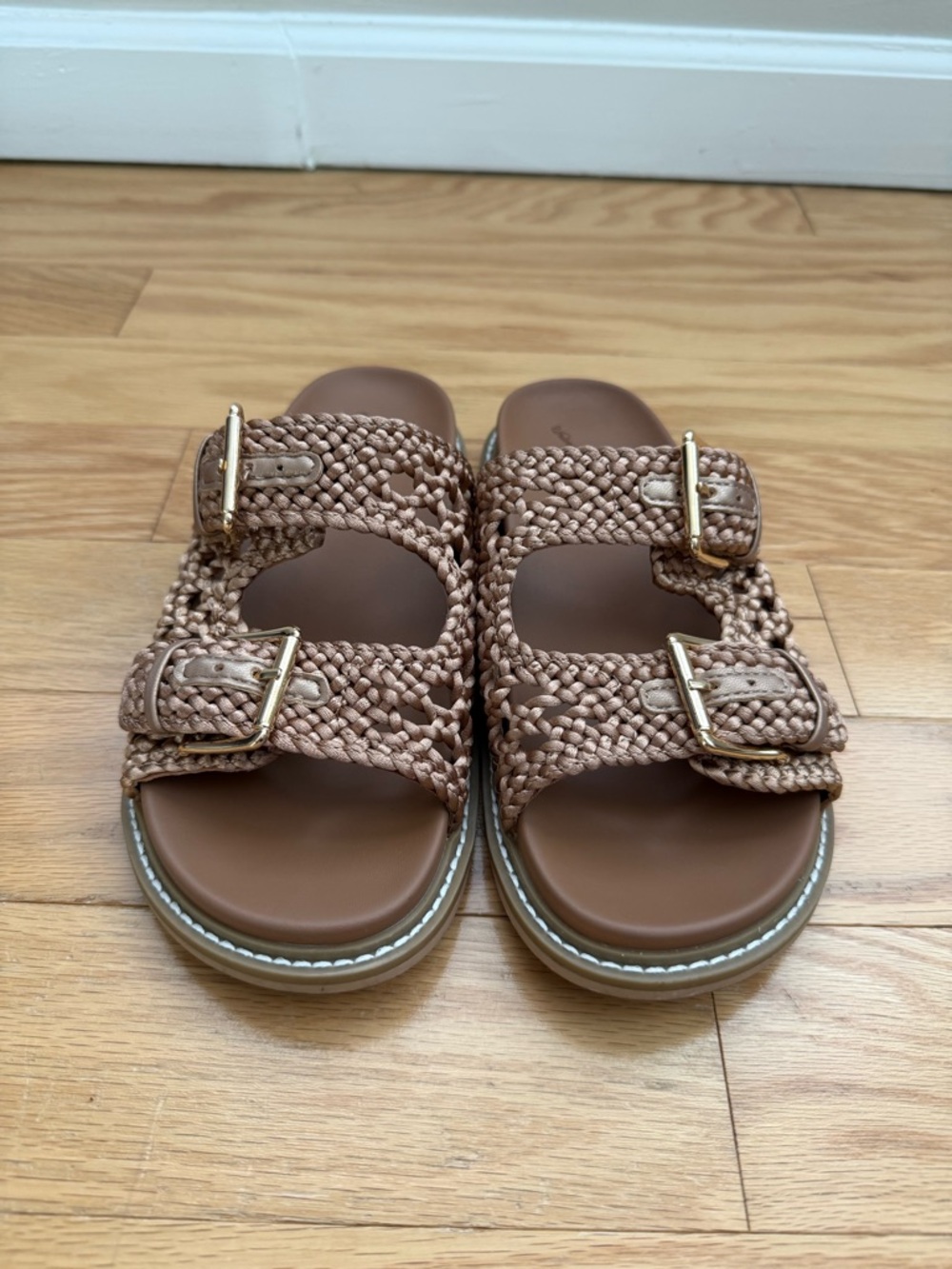 Universal Thread Sandals - Picture 2 of 12